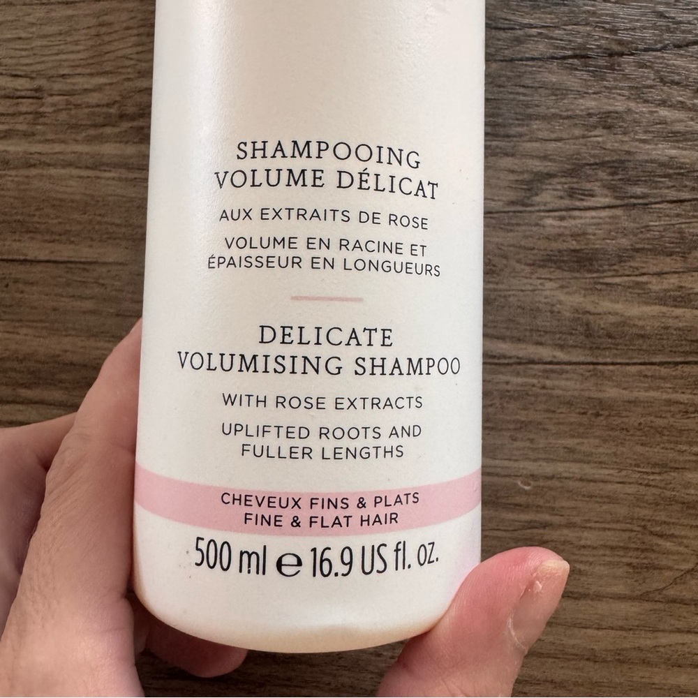 Christophe Robin Delicate Volumising Shampoo, 500 ml bottle - Picture 3 of 4